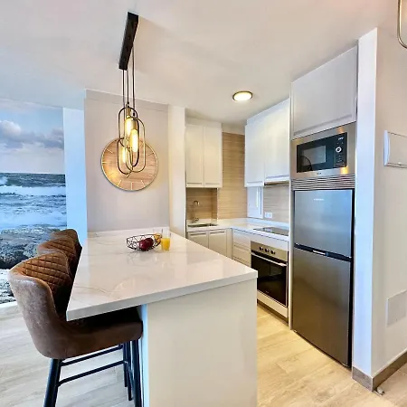 Torres De Yomely - Y4b * Playa de las Américas