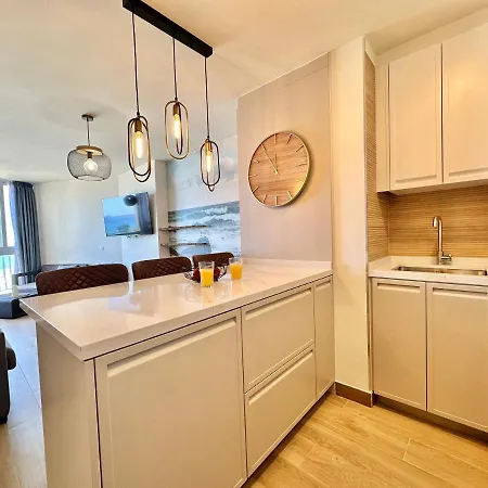 Torres De Yomely - Y4b * بلايا ذي لاس أميريكاس